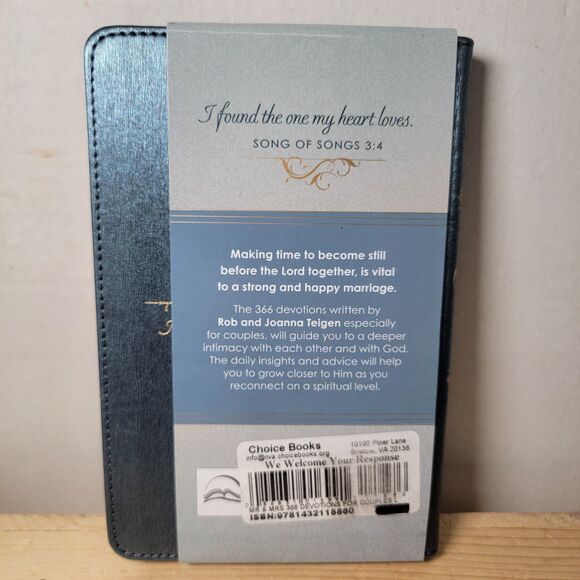 BOOK Mr. & Mrs. 366 Devotions for Couples - in LuxLeather - Leather Bound NEW - Picture 5 of 5